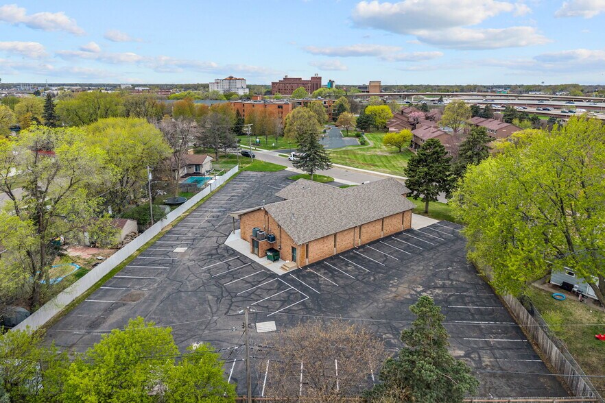 More Photos Of 6206 Lilac Dr N, Brooklyn Center Religious Facility For Sale