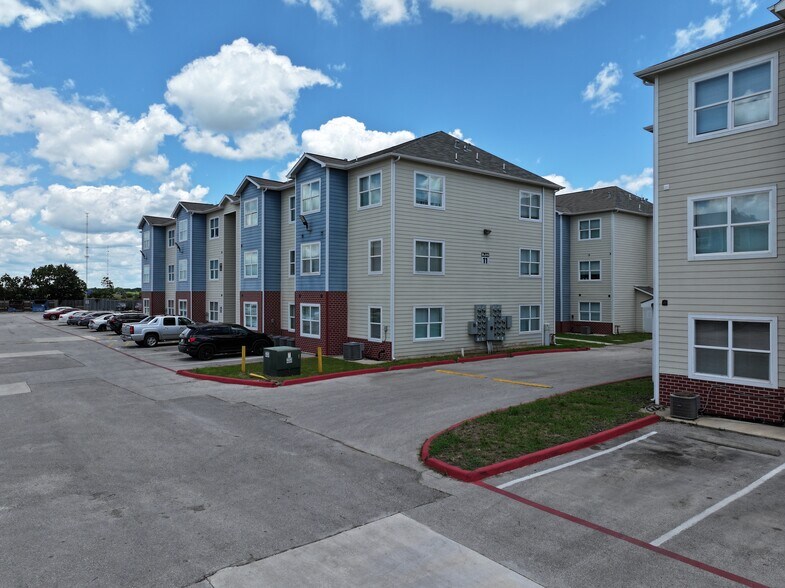 More Photos Of 23286 Richards Rd, Prairie View Apartments For Sale