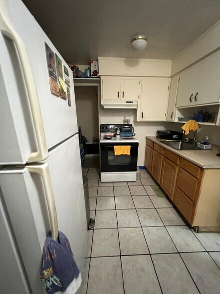 More Photos Of 2360 Mammoth Dr, San Jose Apartments For Sale