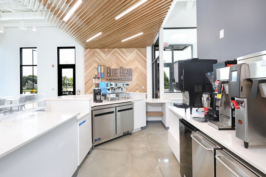 More Photos Of NW 62nd & Merle Hay Rd, Johnston Coworking Space
