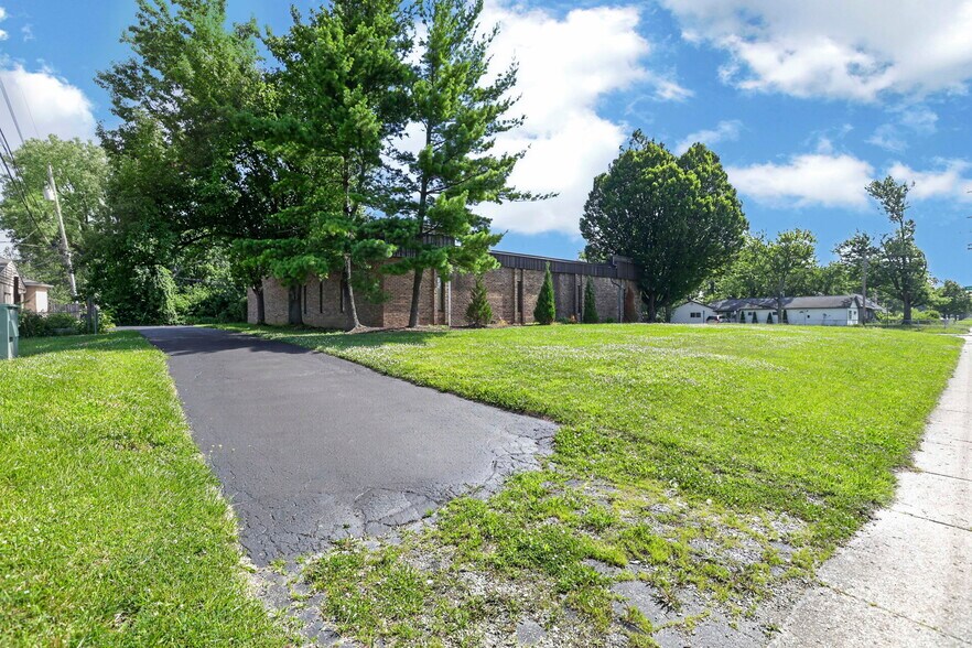 More Photos Of 3900 E Livingston Ave, Columbus Medical For Sale
