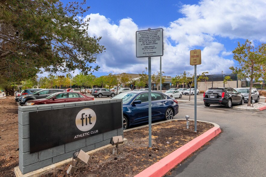 More Photos Of 12171 World Trade Dr, San Diego Health Club For Sale