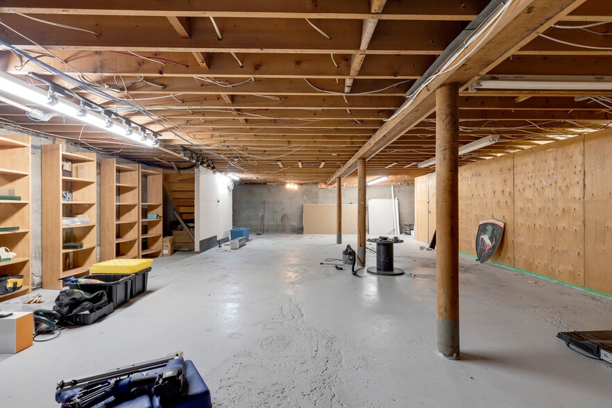 More Photos Of 276-280 Boul Saint-Luc, Saint-jean-sur-richelieu Storefront Retail Office For Lease