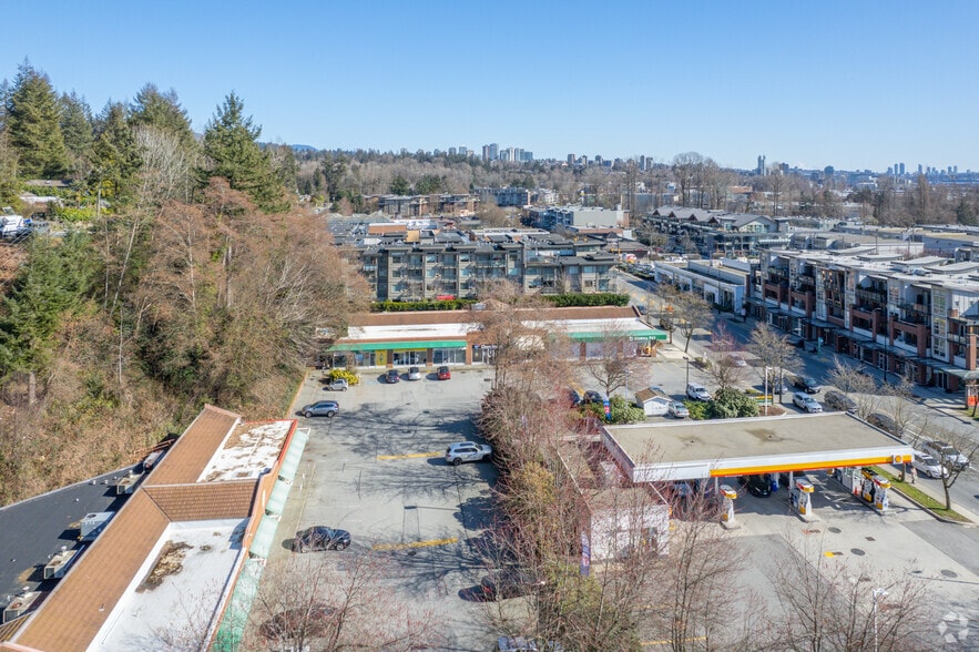 More Photos Of 1192 Marine Dr, North Vancouver District Storefront For Lease