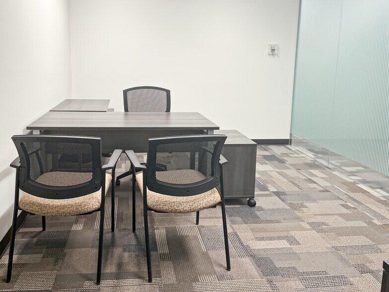 More Photos Of 500 4th Ave SW, Calgary Coworking Space