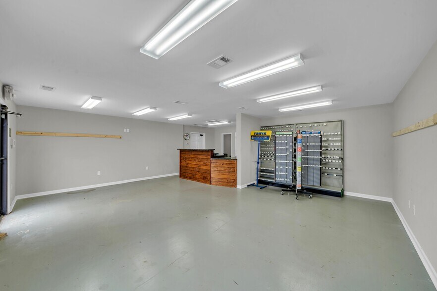 More Photos Of 494 GA Highway 247 S, Bonaire Freestanding For Lease