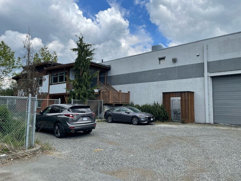More Photos Of 26020 31B Ave, Langley Twp Flex For Lease