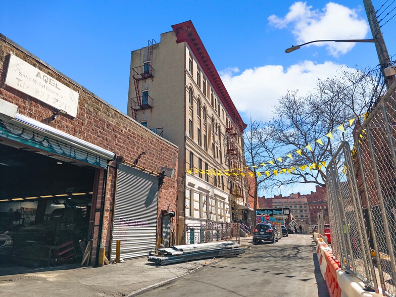 More Photos Of 15 Gouverneur Pl, Bronx Apartments For Sale