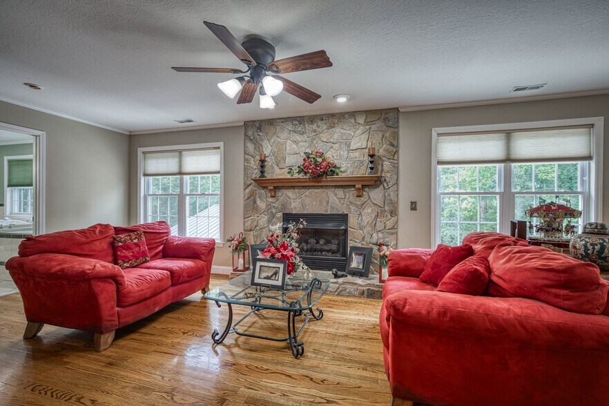 More Photos Of 200 Little Acres Dr, Marion Specialty For Sale