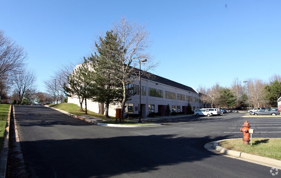 More Photos Of 1801-1823 Brightseat Rd, Landover Office For Sale