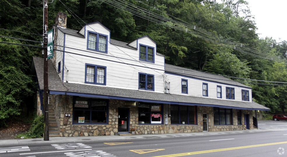 Primary Photo Of 330 Parkway, Gatlinburg Storefront Retail Office For Lease