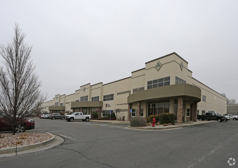 More Photos Of 9867 S Sandy Pky, Sandy Unknown For Lease