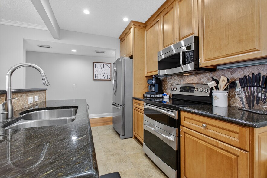 More Photos Of 1710 River Rd, Jacksonville Apartments For Sale