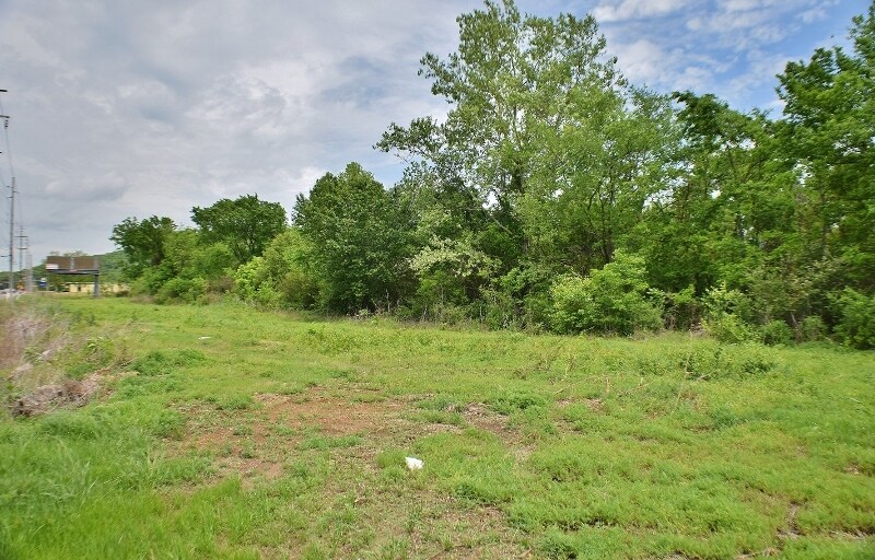 More Photos Of 13111 Memorial Pky SW, Huntsville Land For Sale