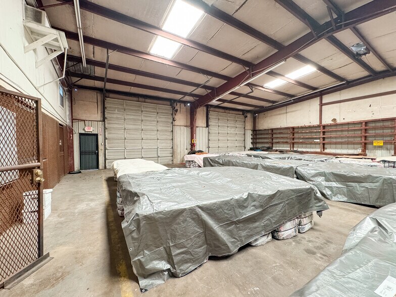 More Photos Of 7206 Elbert, Houston Industrial For Sale