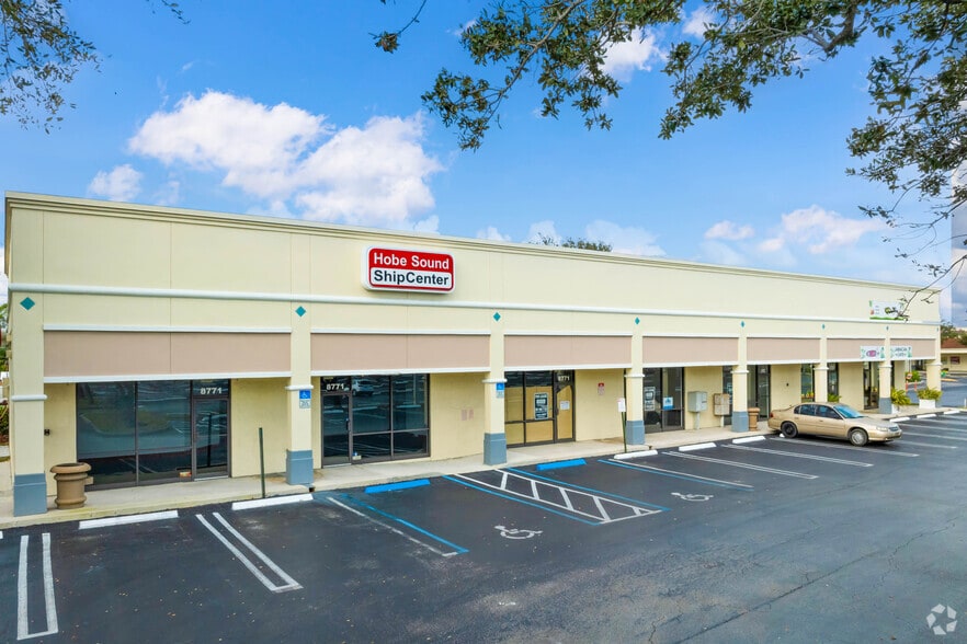 More Photos Of 8767-8961 SE Bridge Rd, Hobe Sound Unknown For Lease