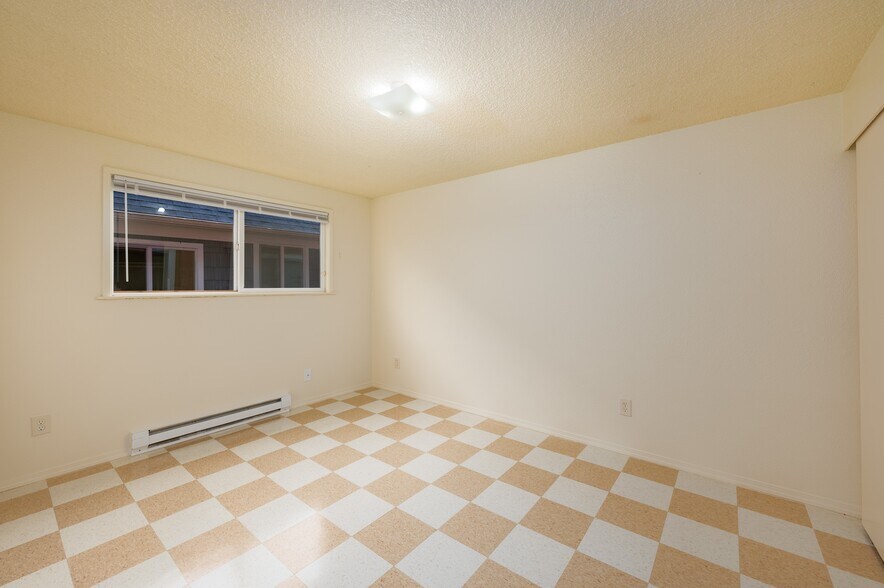 More Photos Of 2712-2716 South 12th Street, Tacoma Apartments For Sale