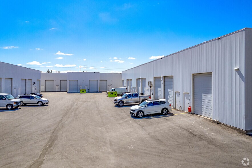 More Photos Of 365 Healey Rd, Caledon Warehouse For Lease