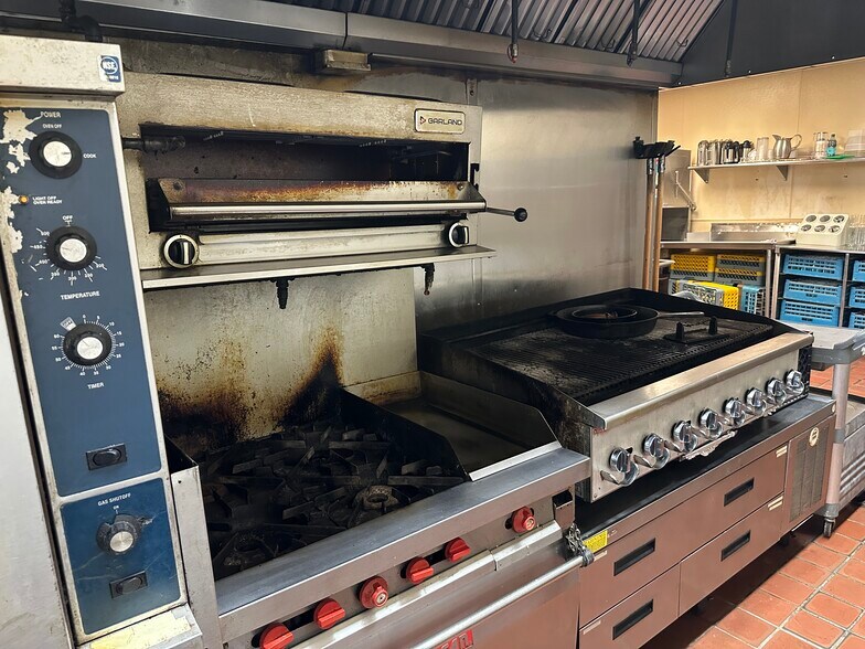 More Photos Of 753 Horizon Ct, Grand Junction Restaurant For Sale