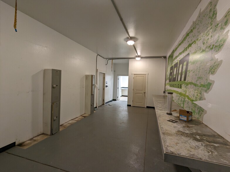 More Photos Of 7904 County Road 19, Fort Lupton Manufacturing For Sale