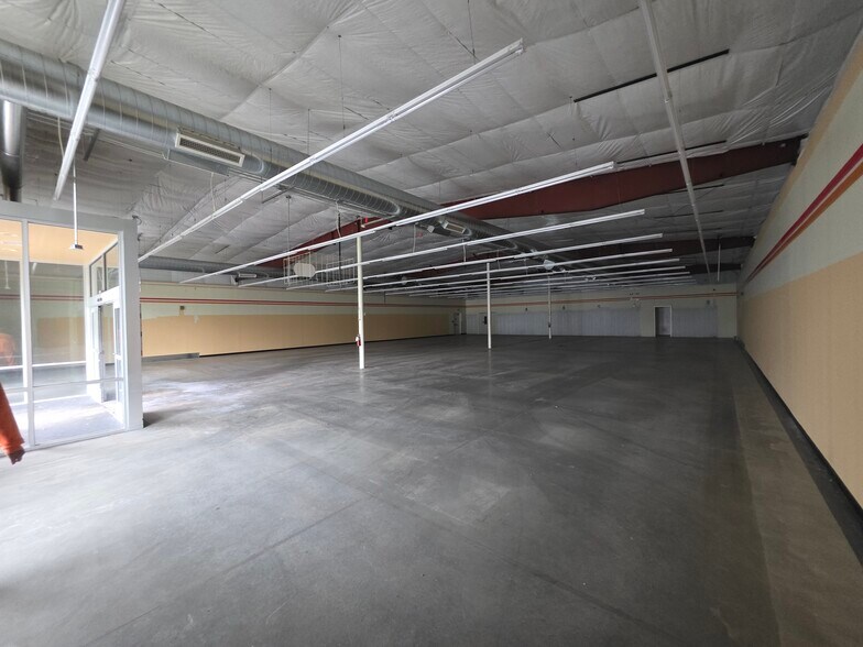 More Photos Of 100 E State St, Albion Freestanding For Sale