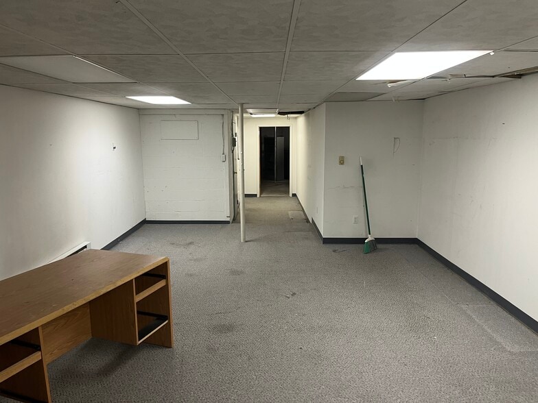 More Photos Of 642 E Chester Pike, Ridley Park Medical For Sale