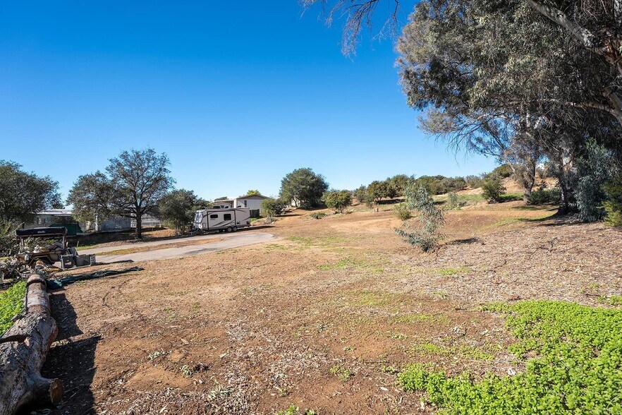 More Photos Of 2560-2566 Alpine Blvd, Alpine Office For Sale