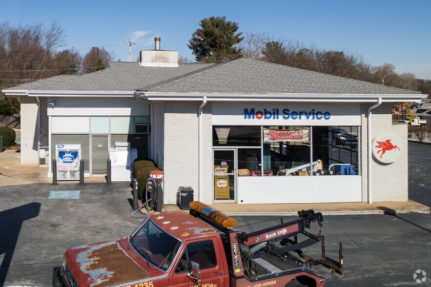 More Photos Of 115-125 E Swedesford Rd, Wayne Unknown For Lease