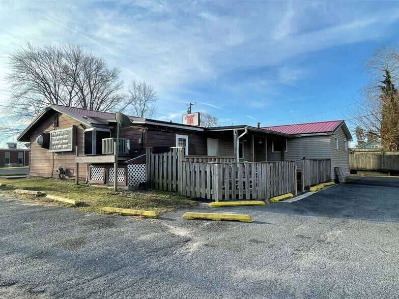 More Photos Of 606 Bridgeville Hwy, Seaford Restaurant For Sale