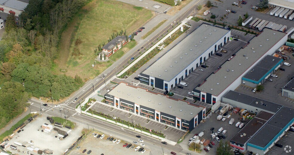 More Photos Of 6286 203 St, Langley Showroom For Lease