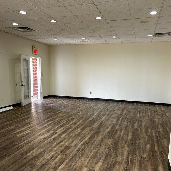 More Photos Of 7702 E 91st St, Tulsa Medical For Lease