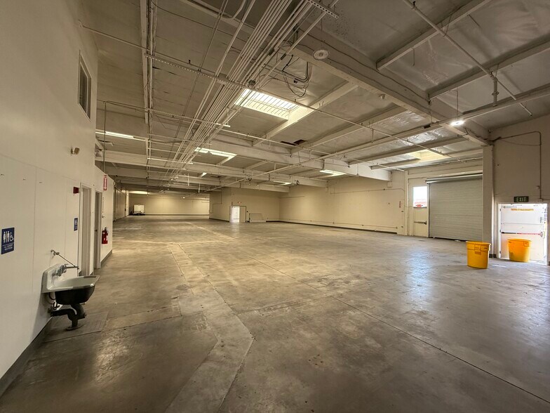 More Photos Of 391 E Imperial Hwy, La Habra Warehouse For Lease