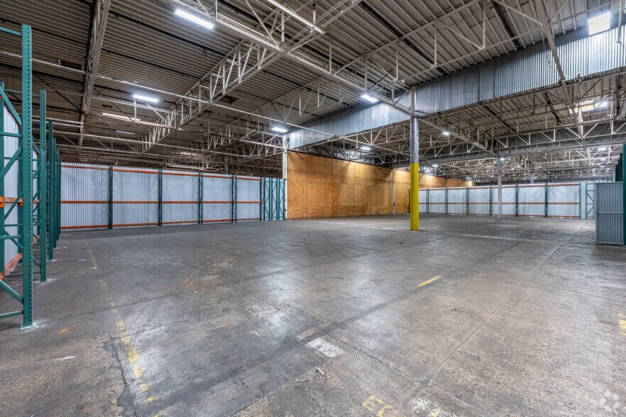 More Photos Of 929 S Azusa Ave, City Of Industry Warehouse For Lease
