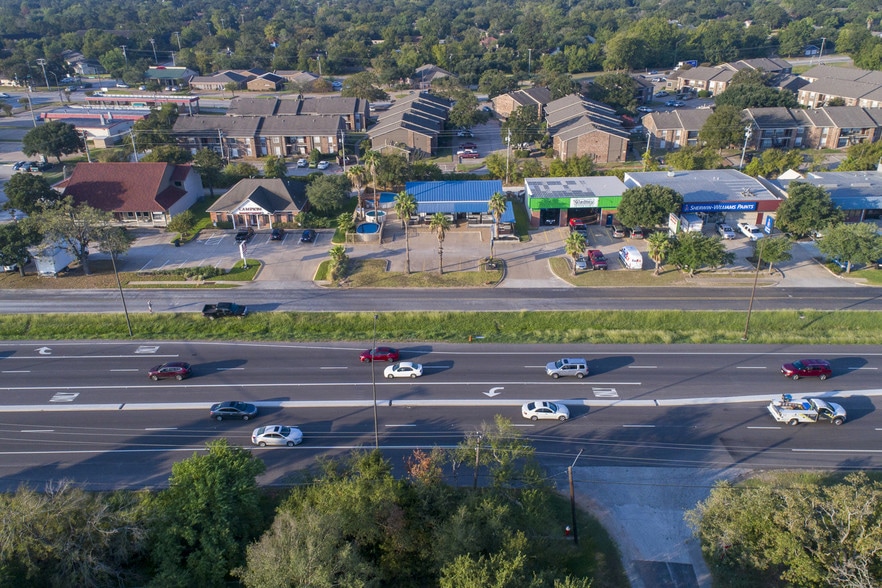 More Photos Of 3114 Texas Ave S, College Station Freestanding For Sale