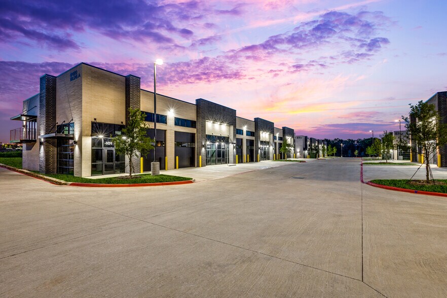 More Photos Of 8400 W University Dr, McKinney Flex For Lease
