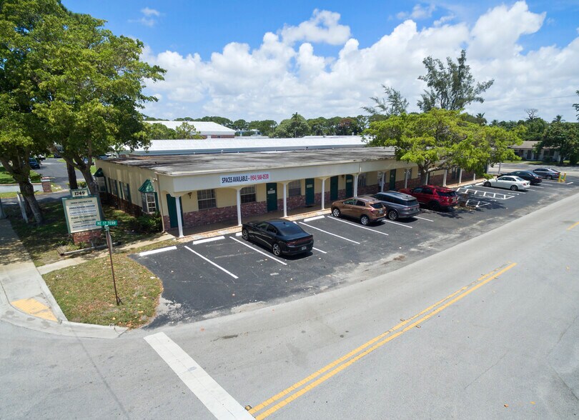 More Photos Of 1749 NE 26th St, Fort Lauderdale Medical For Sale
