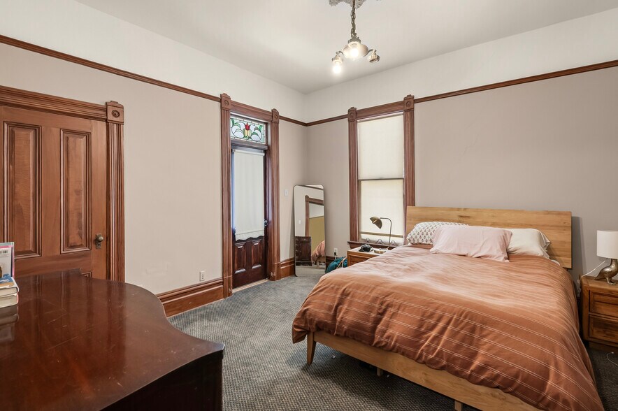 More Photos Of 1833 Clinton Ave, Alameda Apartments For Sale