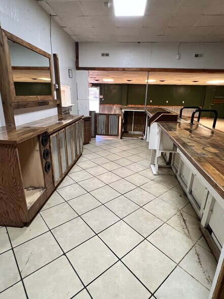 More Photos Of 612 Slater St, Kings Mountain Flex For Lease