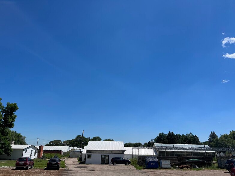 More Photos Of 900 N Taft Hill Rd, Fort Collins Showroom For Lease