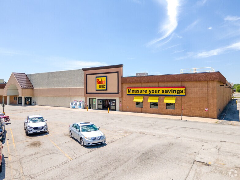 Primary Photo Of 6100-6180 Broadway, Merrillville Unknown For Lease
