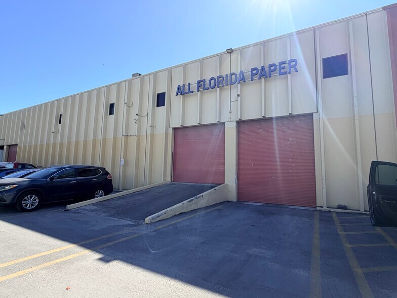 More Photos Of 9202-9210 NW 106th St, Medley Warehouse For Lease