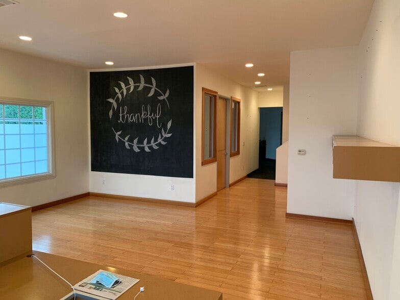 More Photos Of 16315 Monterey Hwy, Morgan Hill Freestanding For Lease