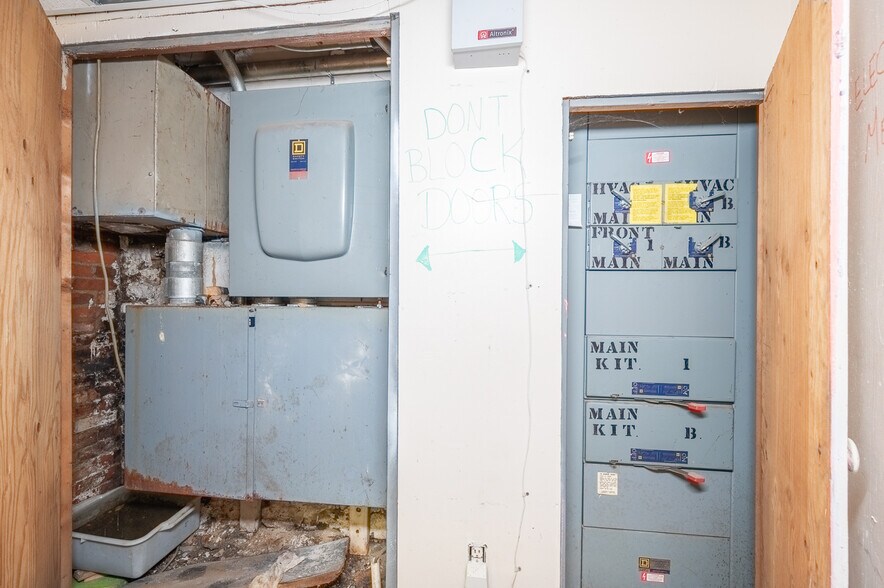 More Photos Of 126 W Sixth St, Cincinnati Apartments For Lease