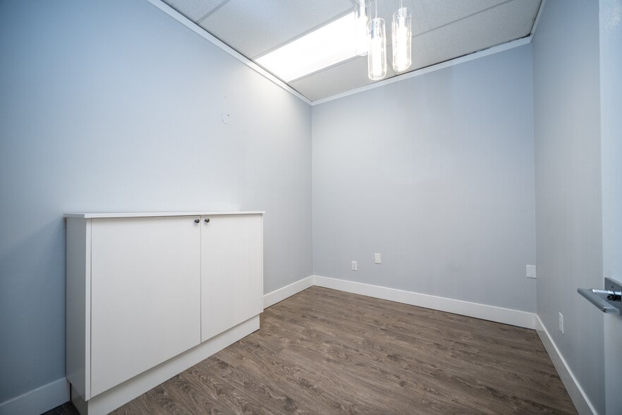 More Photos Of 33103 1st Ave, Mission Office For Lease