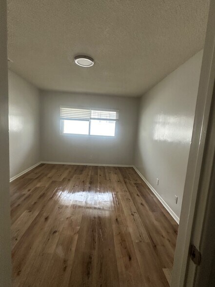 More Photos Of 212 E Tamarack Ave, Inglewood Apartments For Sale