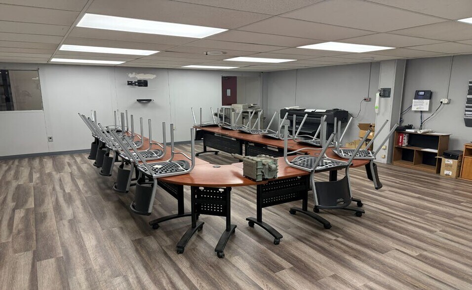 More Photos Of 255 Stinson Dr, Danville Industrial For Sale