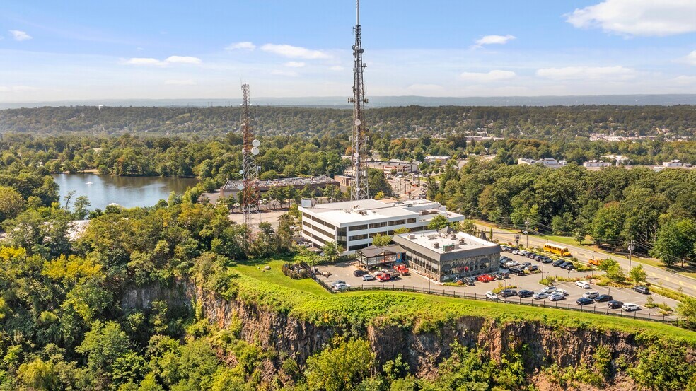 More Photos Of 414 Eagle Rock Ave, West Orange Office For Lease