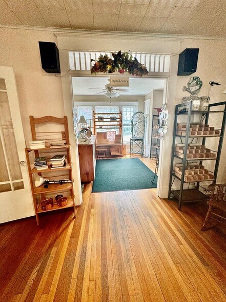More Photos Of 141 Market St, Onancock Specialty For Sale