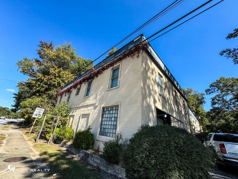 More Photos Of 2460 Moreland Ave, Atlanta Warehouse For Lease