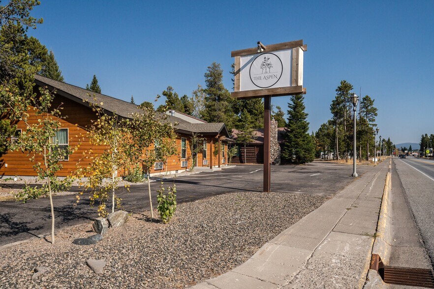 More Photos Of 229 N Hayden St, West Yellowstone Hotel For Sale
